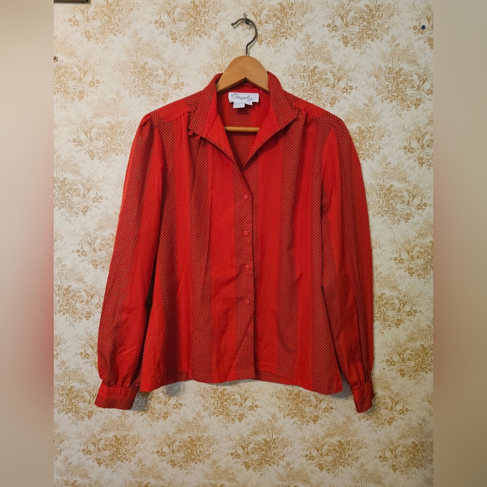 VINTAGE SIZE 12 SHAPELY BLOUSE